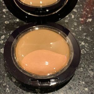 Estee Lauder perfectionist